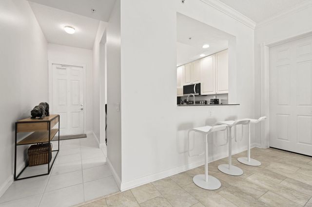 13 Harbour Isle Drive W Ph2, Fort Pierce, FL 34949