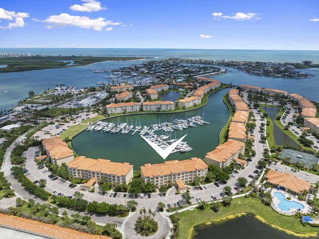 13 Harbour Isle Drive W Ph2, Fort Pierce, FL 34949