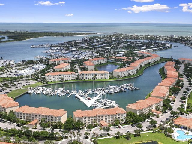 13 Harbour Isle Drive W Ph2, Fort Pierce, FL 34949