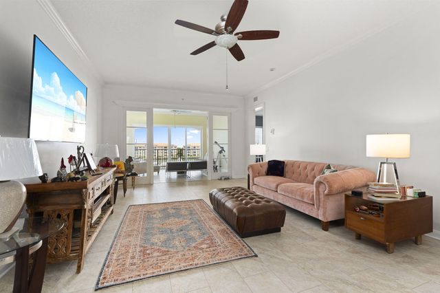 13 Harbour Isle Drive W Ph2, Fort Pierce, FL 34949