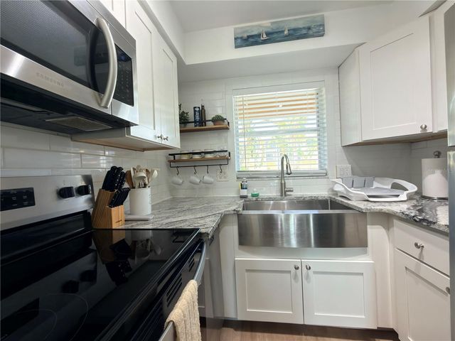 439 S PAULA DRIVE 103, Dunedin, FL 34698