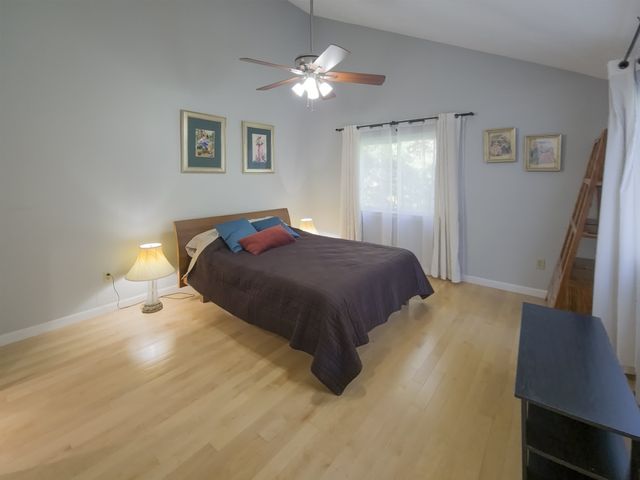 74 Voyagers Ln 74, Ashland, MA 01721