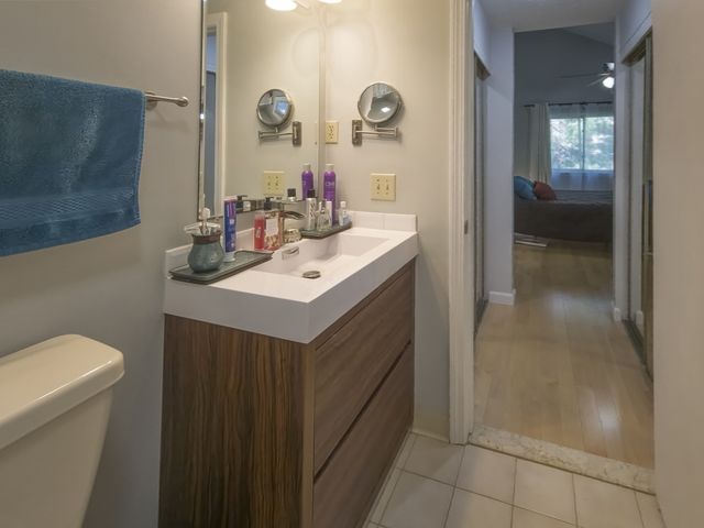 74 Voyagers Ln 74, Ashland, MA 01721