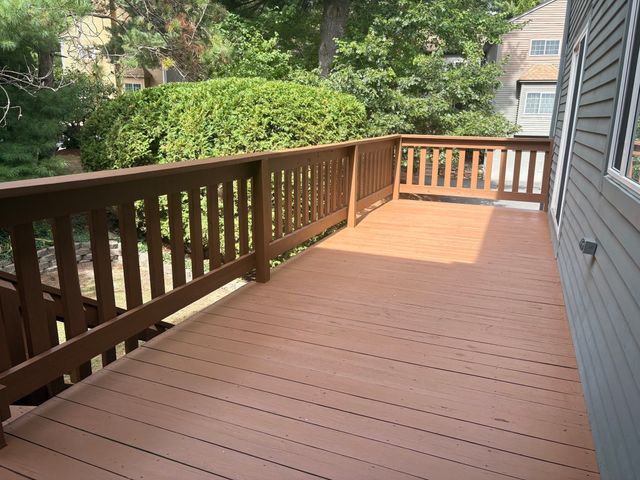 74 Voyagers Ln 74, Ashland, MA 01721