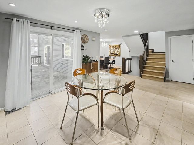 74 Voyagers Ln 74, Ashland, MA 01721