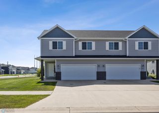 3402 47th Avenue S, Fargo, ND 58104