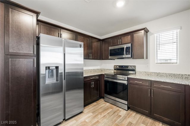 2642 Blizzard Blue Court, North Las Vegas, NV 89086