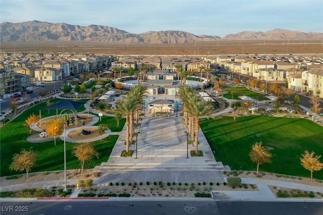 2642 Blizzard Blue Court, North Las Vegas, NV 89086