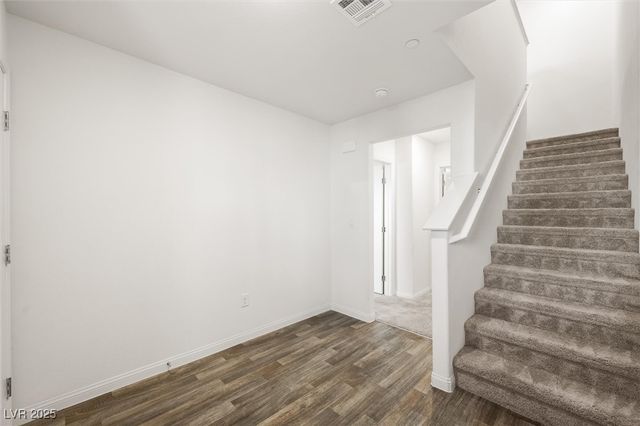 2642 Blizzard Blue Court, North Las Vegas, NV 89086