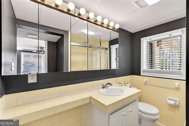 601 Ridgewood Avenue, Gainesville, GA 30501