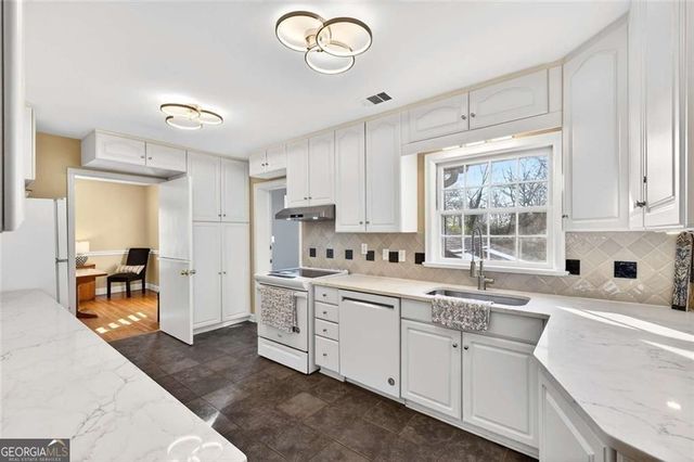 601 Ridgewood Avenue, Gainesville, GA 30501