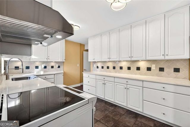 601 Ridgewood Avenue, Gainesville, GA 30501