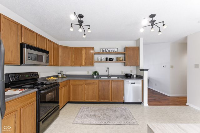 8411 Wheatfield Drive, Camby, IN 46113