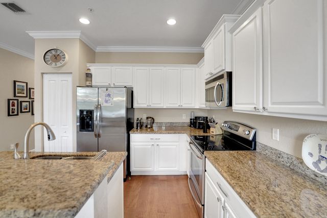 243 SW 7th Street, Pompano Beach, FL 33060