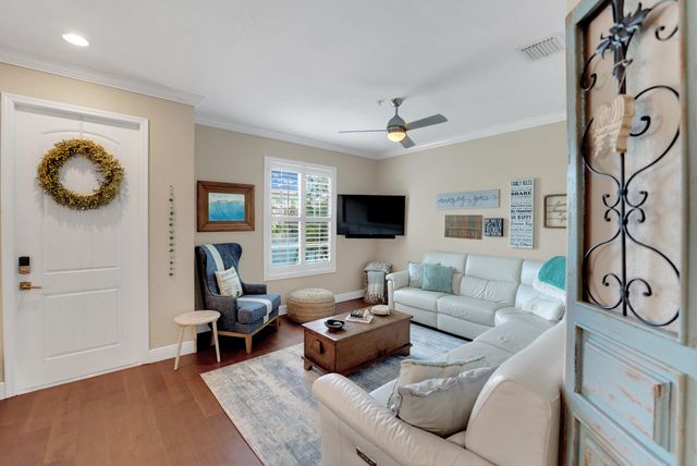 243 SW 7th Street, Pompano Beach, FL 33060