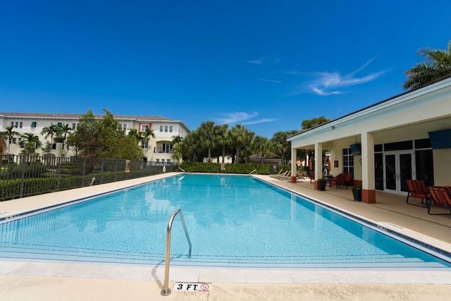 243 SW 7th Street, Pompano Beach, FL 33060