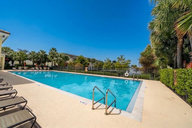 243 SW 7th Street, Pompano Beach, FL 33060