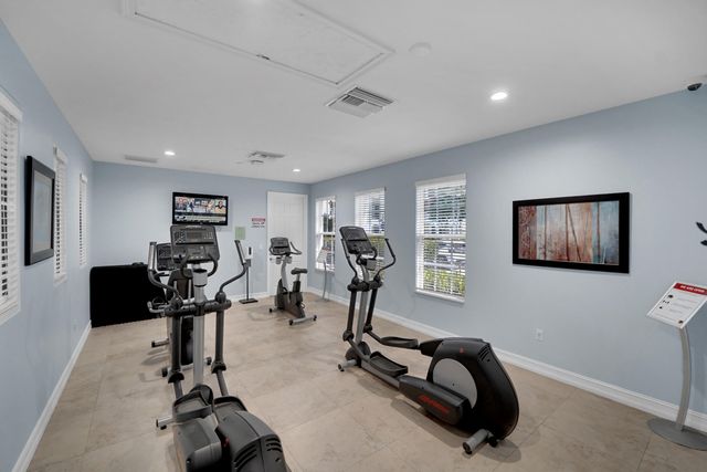 243 SW 7th Street, Pompano Beach, FL 33060