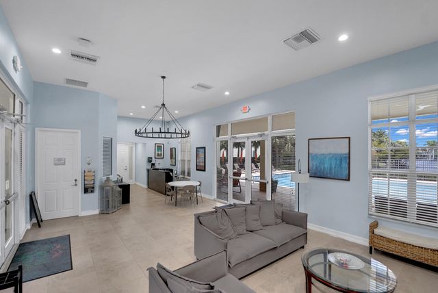 243 SW 7th Street, Pompano Beach, FL 33060