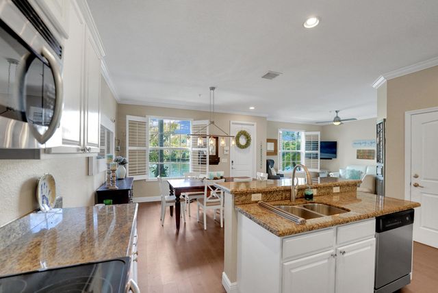 243 SW 7th Street, Pompano Beach, FL 33060