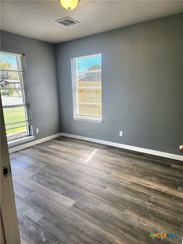 1525 Meadow Drive, Killeen, TX 76549