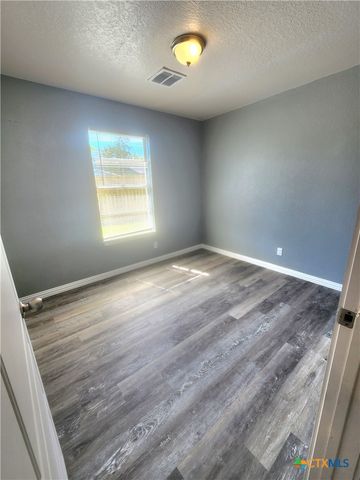 1525 Meadow Drive, Killeen, TX 76549