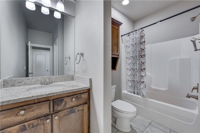 2505 SW Worthington Avenue, Bentonville, AR 72713