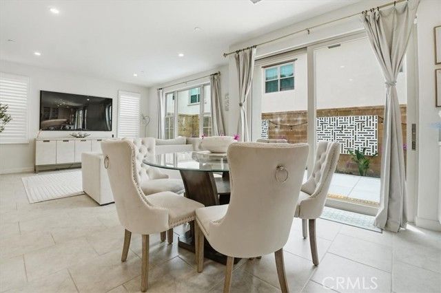 107 Starbright, Irvine, CA 92618