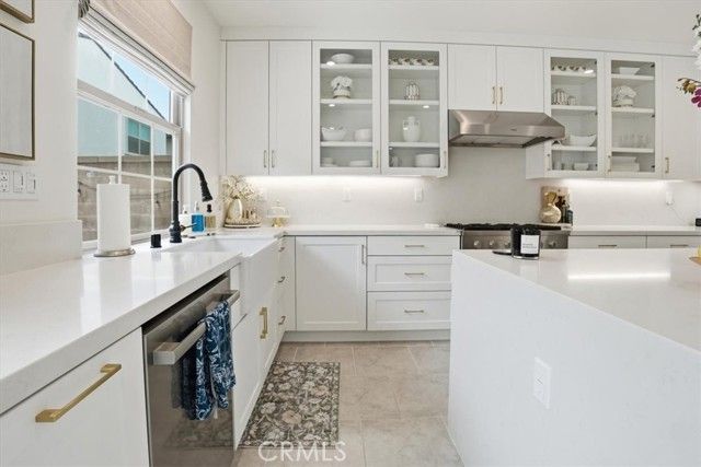 107 Starbright, Irvine, CA 92618