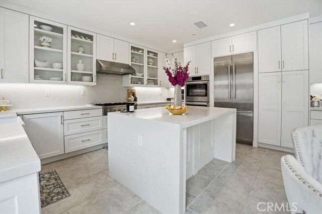 107 Starbright, Irvine, CA 92618