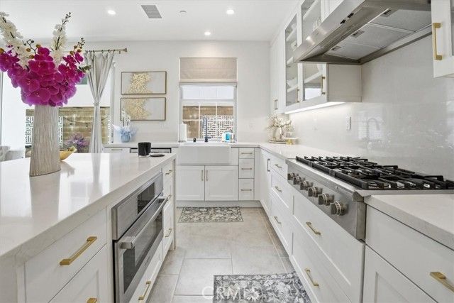 107 Starbright, Irvine, CA 92618