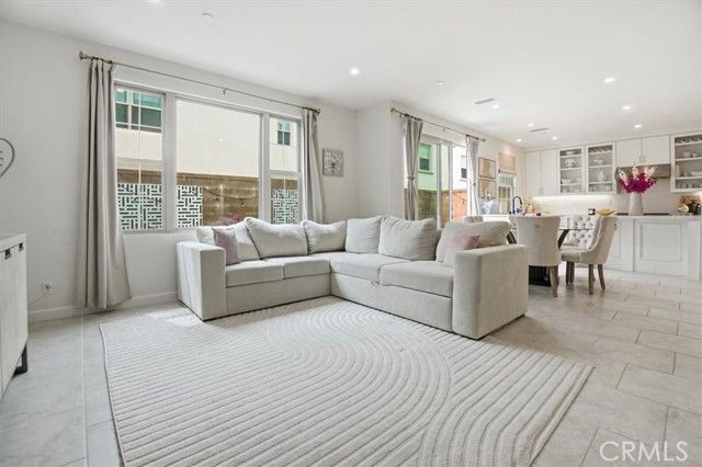 107 Starbright, Irvine, CA 92618