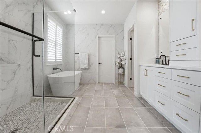 107 Starbright, Irvine, CA 92618