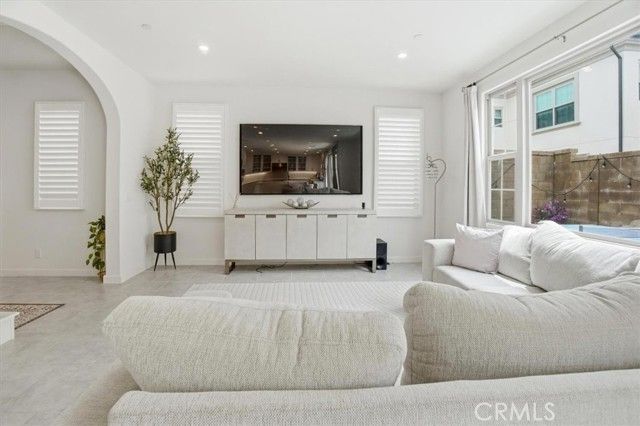 107 Starbright, Irvine, CA 92618