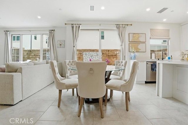 107 Starbright, Irvine, CA 92618