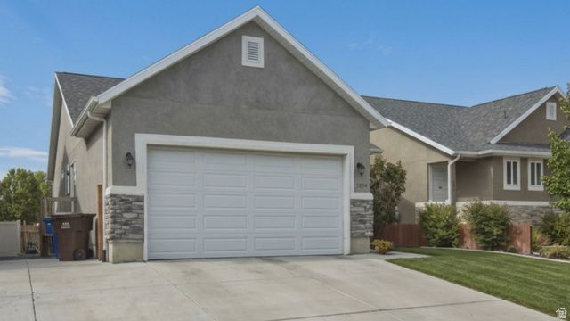 1854 W SHADOW DR, Eagle Mountain, UT 84005