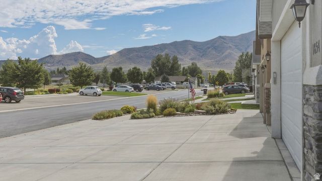 1854 W SHADOW DR, Eagle Mountain, UT 84005