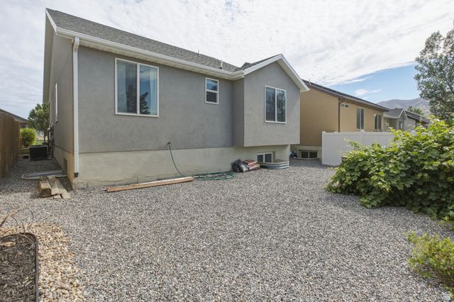 1854 W SHADOW DR, Eagle Mountain, UT 84005