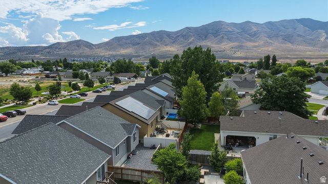 1854 W SHADOW DR, Eagle Mountain, UT 84005