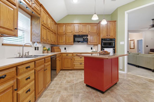 7041 Wanda Way, North Richland Hills, TX 76182