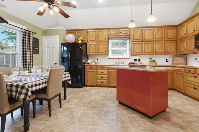 7041 Wanda Way, North Richland Hills, TX 76182