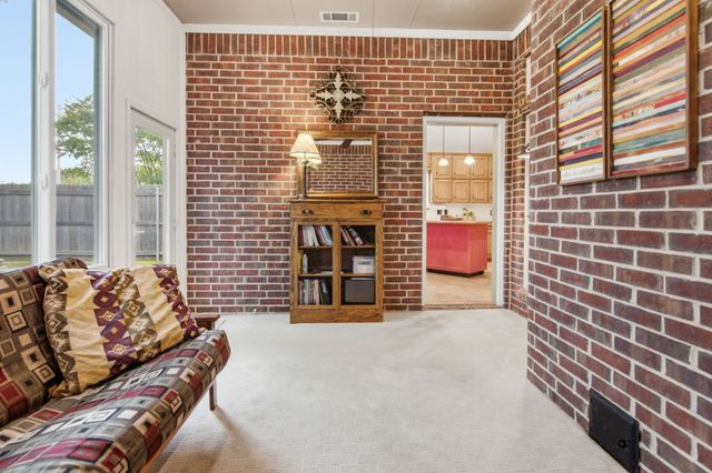 7041 Wanda Way, North Richland Hills, TX 76182
