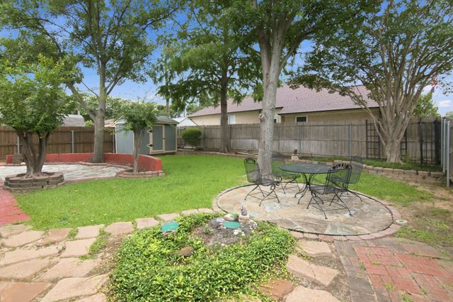 7041 Wanda Way, North Richland Hills, TX 76182