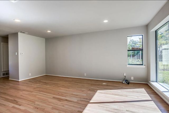 203 Leda Drive, Dallas, TX 75218
