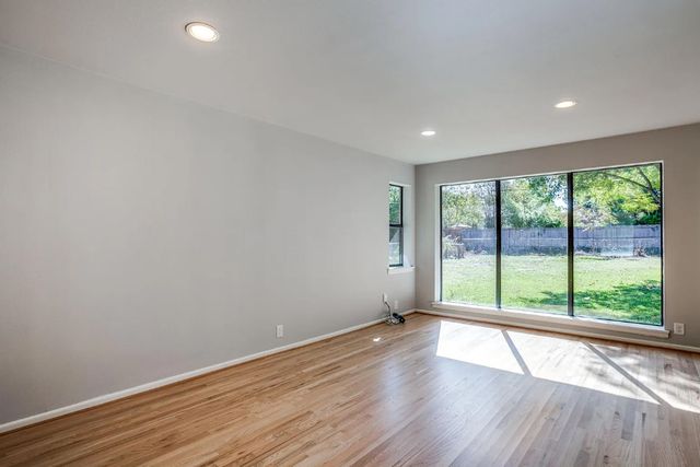 203 Leda Drive, Dallas, TX 75218