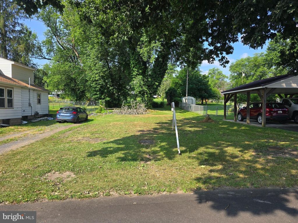 12706 DARROWS AVE, Cresaptown, MD 21502