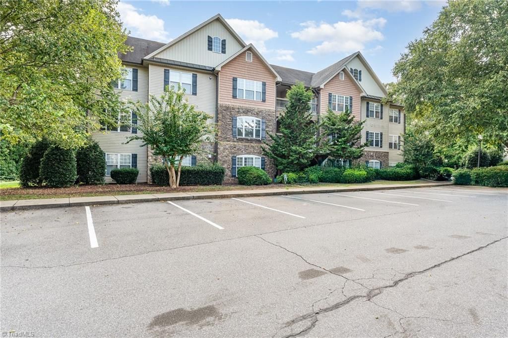 4742 Tatton Park Circle 2A, Winston-salem, NC 27103