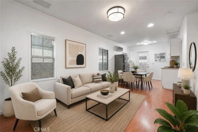 2989 W 12th Street, Los Angeles, CA 90006