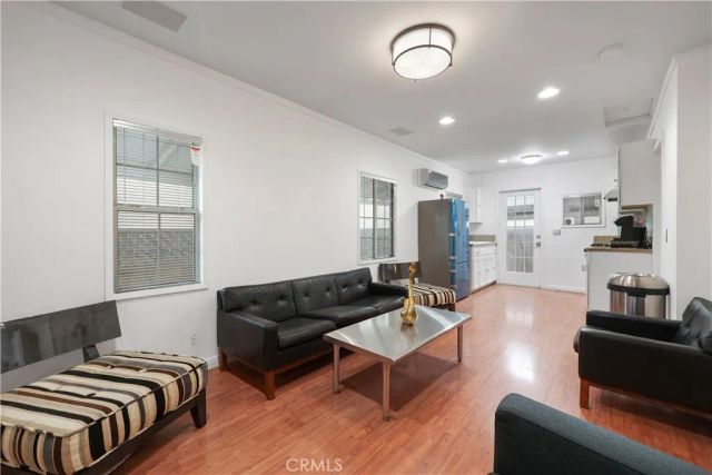 2989 W 12th Street, Los Angeles, CA 90006