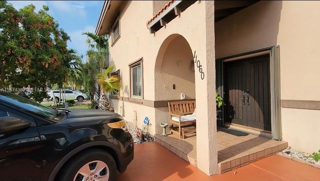 11060 SW 143rd Place, Miami, FL 33186